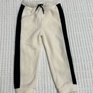 Brand New Old Navy fleece pants for toddler